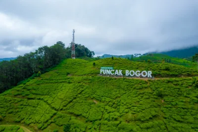 Kabupaten Bogor: Puncak, Prasasti Sungai, dan Megapolitan